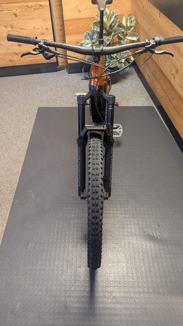 Giant Reign E+ 3, 2022 2022 Mountainbike de segunda mano, Naranja — imagen 5 de 5