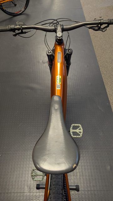 Giant Reign E+ 3, 2022 2022 Mountainbike de segunda mano, Naranja — imagen 3 de 5