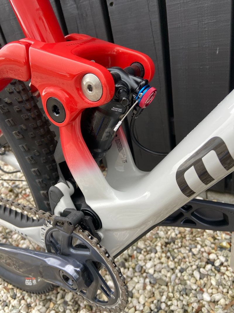 Mondraker F-PODIUM R 2024 2024 Mountainbike usato, Grigio chiaro — immagine 4 di 4