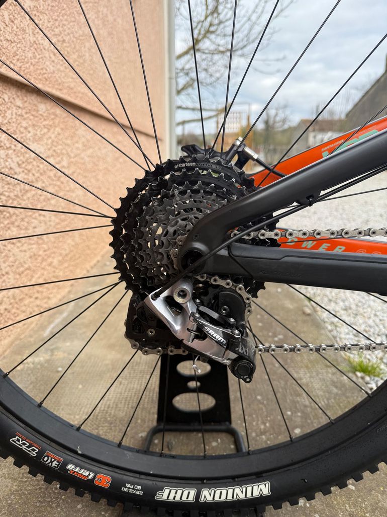 Used Santa Cruz Hightower CC X01 PLUS 2017 2017 Mountainbike, Black, 27.5 — image 2 of 3