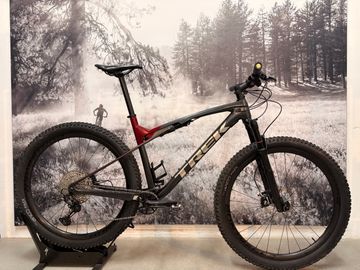 Used Trek 9.6 Gen 1 2021 Mountainbike, Light Gray, 29 — image 1 of 4