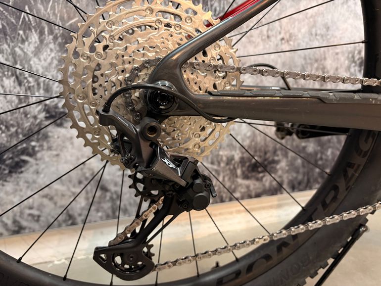 Used Trek 9.6 Gen 1 2021 Mountainbike, Light Gray, 29 — image 3 of 4
