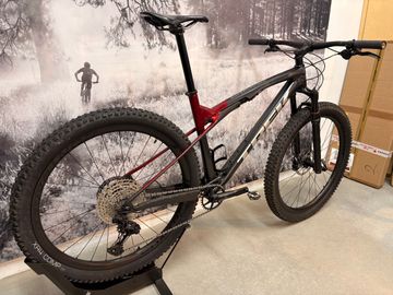 Used Trek 9.6 Gen 1 2021 Mountainbike, Light Gray, 29 — image 4 of 4