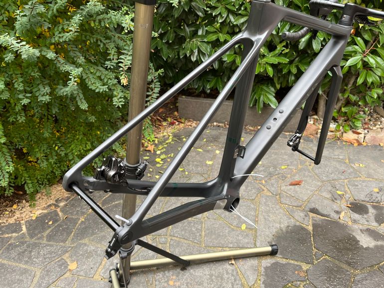 Used Canyon Ultimate CFR Disc Frame And Brake Kit Frameset 2023 Road & Gravel, Black — image 5 of 13