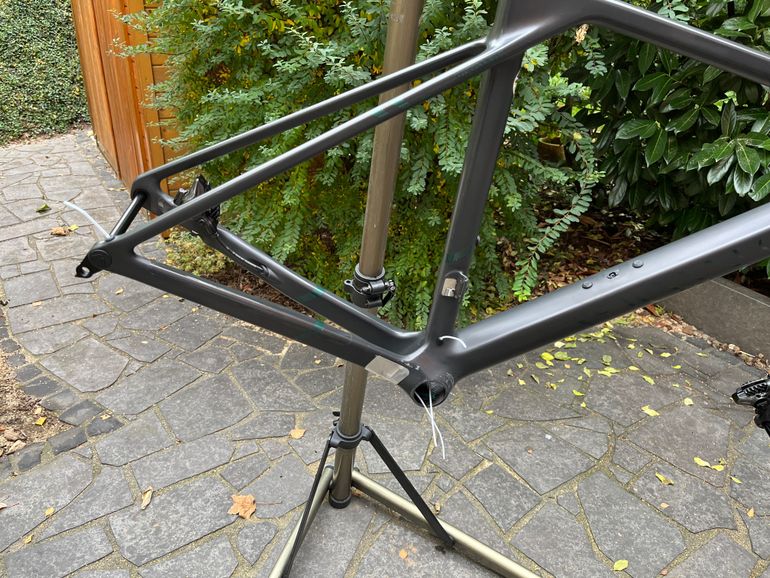 Used Canyon Ultimate CFR Disc Frame And Brake Kit Frameset 2023 Road & Gravel, Black — image 2 of 13