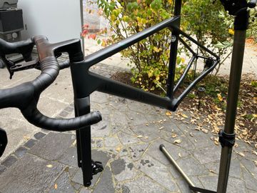 Used Canyon Ultimate CFR Disc Frame And Brake Kit Frameset 2023 Road & Gravel, Black — image 7 of 13