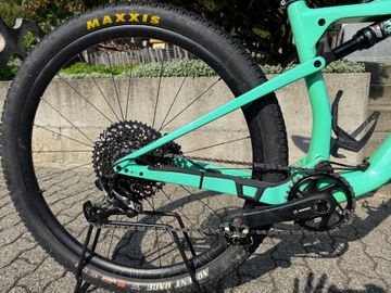 Used Orbea OIZ M20 TR 2020 2020 Mountainbike, Green, 29 — image 3 of 8