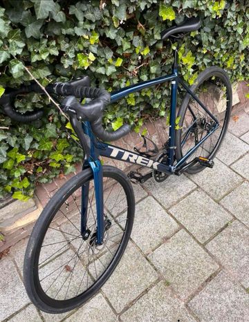 Used Trek Domane AL 2 Disc 2022 2022 Road & Gravel, Blue — image 4 of 5