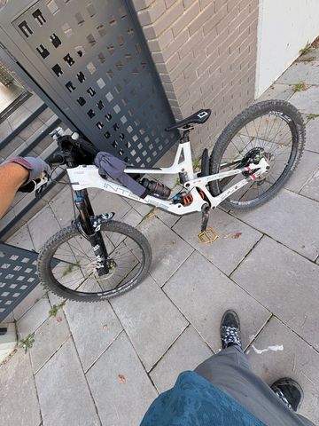 Used Intense TRACER 279 EXPERT 2023 2023 Mountainbike, White, 29, 27.5 — image 1 of 6