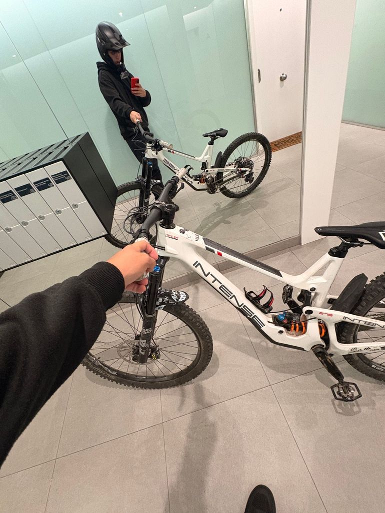 Used Intense TRACER 279 EXPERT 2023 2023 Mountainbike, White, 29, 27.5 — image 6 of 6