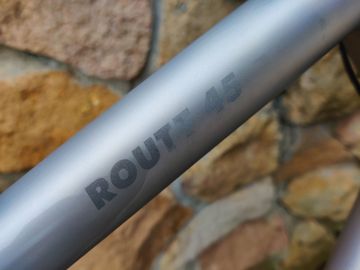 Used Moots Routt Campagnolo Chorus 2021 Road & Gravel, Light Gray — image 2 of 7