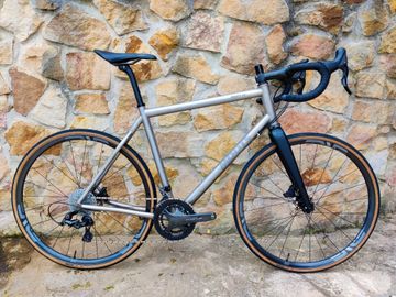 Used Moots Routt Campagnolo Chorus 2021 Road & Gravel, Light Gray — image 1 of 7