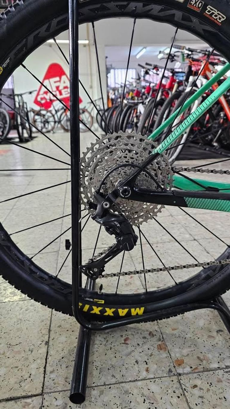 Used Orbea ALMA M50 2021 2021 Mountainbike, Green, 29 — image 3 of 5