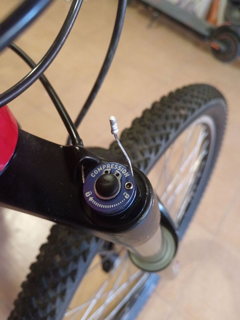 Used RACE MOUNTAIN Carbon X Pro 2018 Mountainbike, Black — image 4 of 5