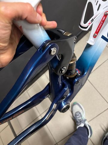 Używany Lee Cougan Crossfire 428 Team Eagle 2023 Frameset 2023 Mountainbike — zdjęcie 9 z 9