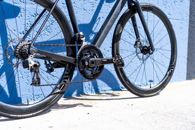 Used Canyon Ultimate CF SLX Disc 9.0 SL 2018 2018 Road & Gravel, Black — image 20 of 24