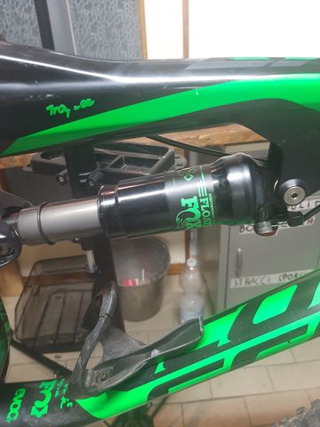 Used Scott Spark 750 2016 2016 Mountainbike, Green — image 5 of 10