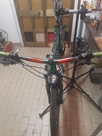 Used Scott Spark 750 2016 2016 Mountainbike, Green — image 8 of 10
