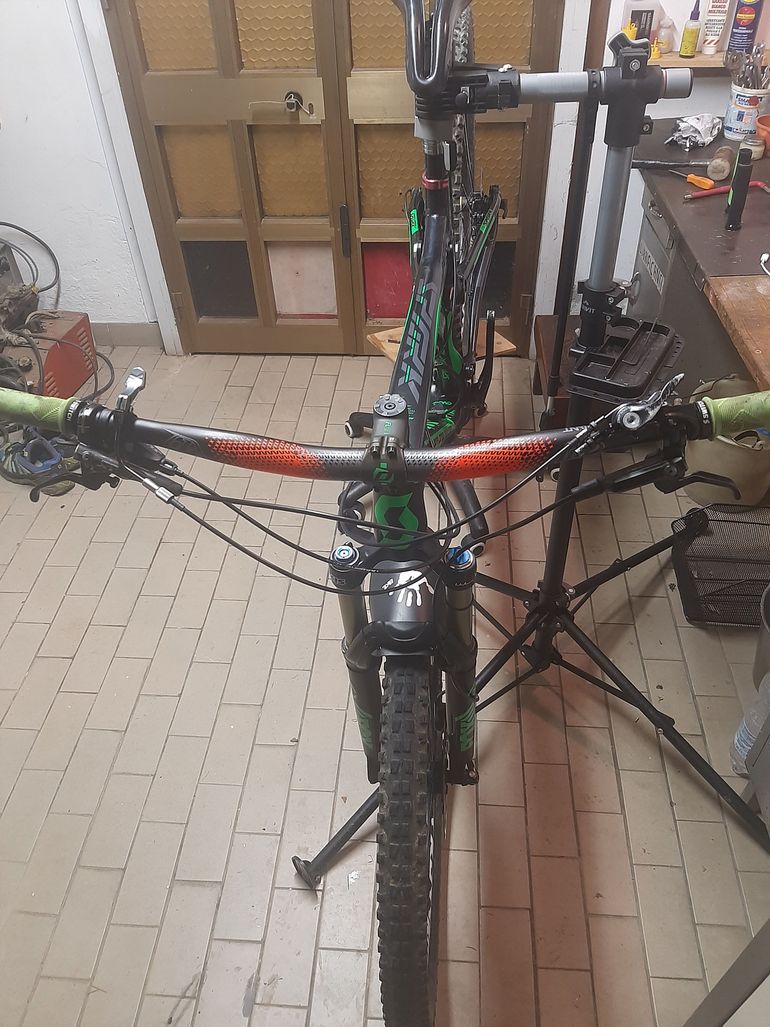 Used Scott Spark 750 2016 2016 Mountainbike — image 8 of 10