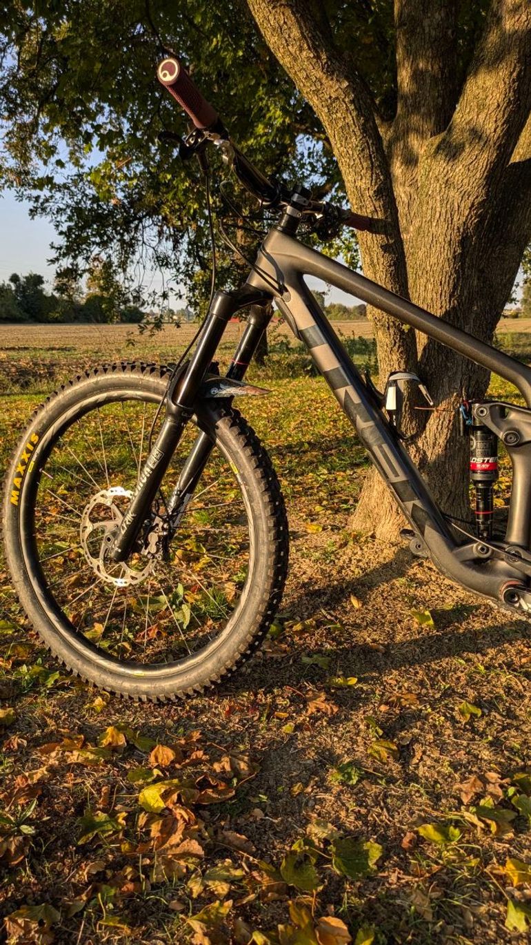 Used Trek Remedy SRAM GX Eagle 2019 Mountainbike, Black — image 8 of 11