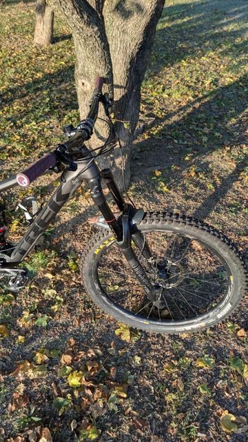 Used Trek Remedy SRAM GX Eagle 2019 Mountainbike, Black — image 4 of 11