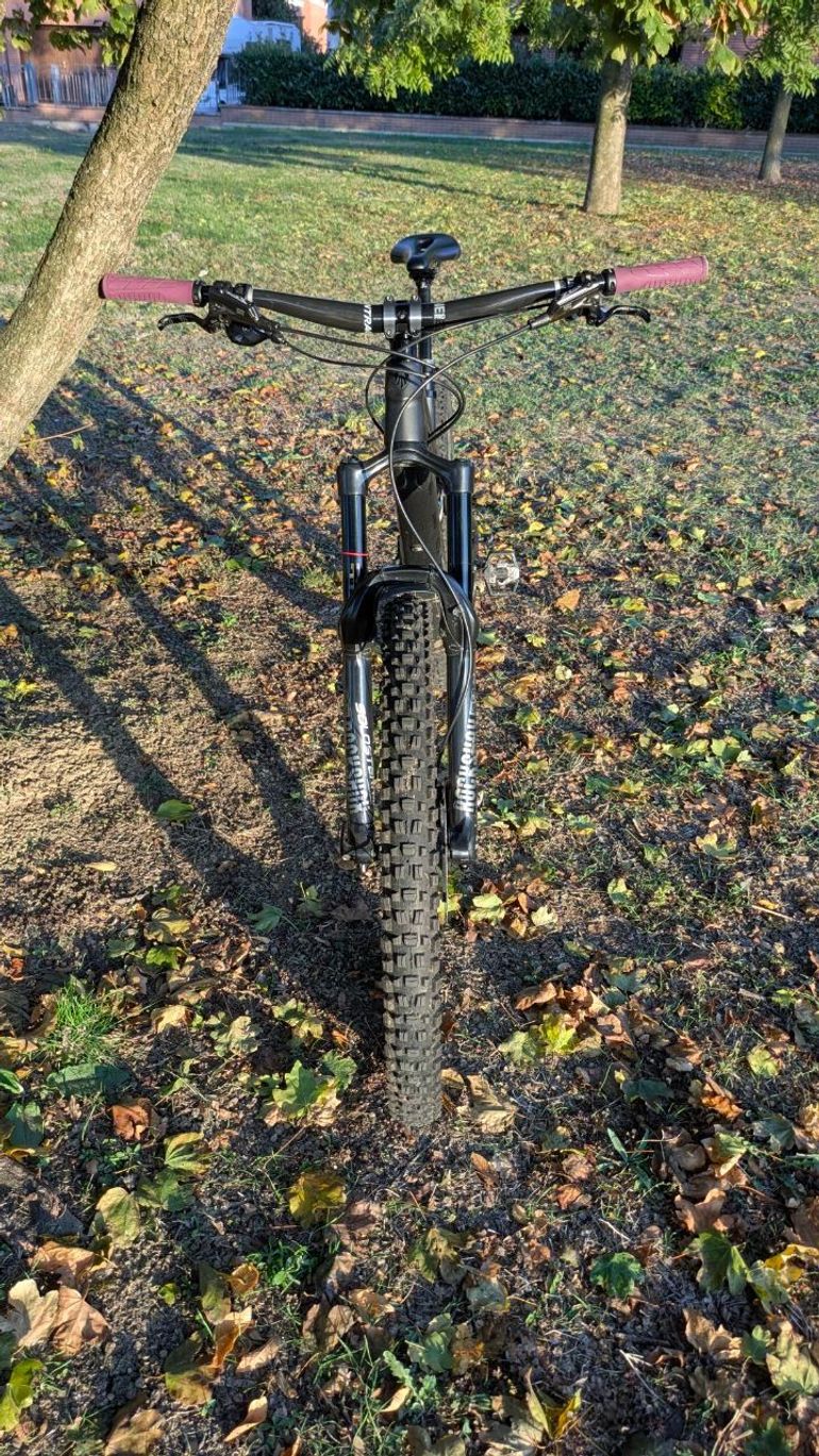 Used Trek Remedy SRAM GX Eagle 2019 Mountainbike, Black — image 2 of 11