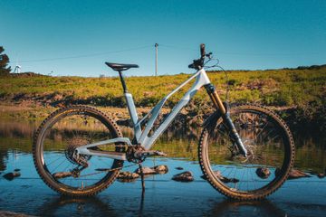 Used UNNO BURN Race 2024 2024 Mountainbike, White, 29, 27.5 — image 1 of 7