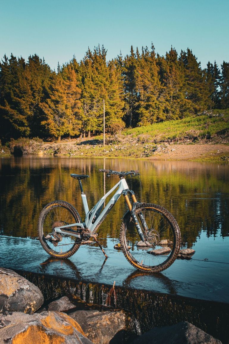 Used UNNO BURN Race 2024 2024 Mountainbike, White, 29, 27.5 — image 3 of 7