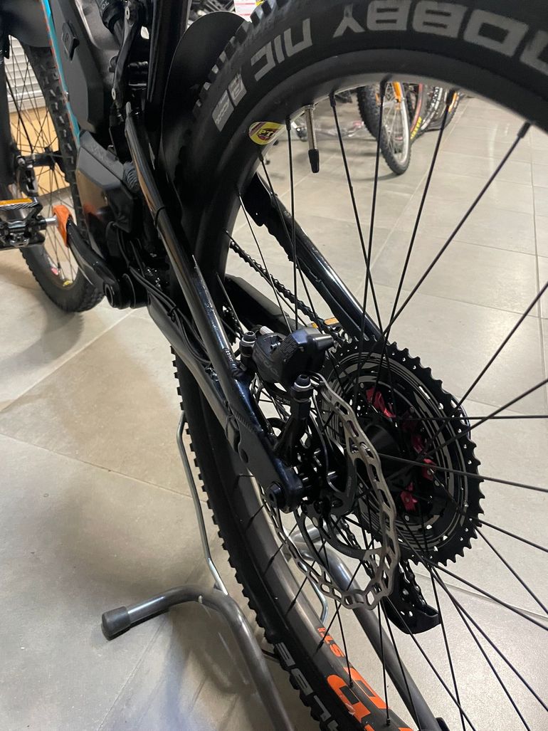 Used Rocky Mountain Altitude Powerplay Alloy 70 2019 2019 Mountainbike, Black, 27.5 — image 6 of 8
