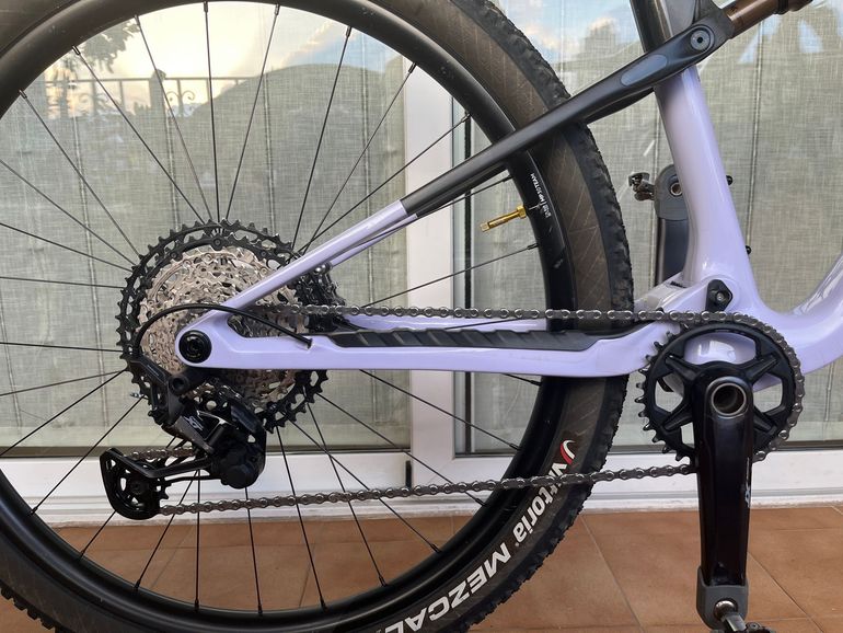Used Orbea Oiz Shimano Deore XT 2024 Mountainbike, Purple, 29 — image 3 of 9