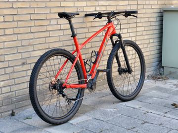 Used Trek X-caliber 7 2020 2020 Mountainbike, Red — image 6 of 14