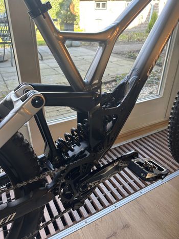 Used Specialized Demo Expert 2022 2022 Mountainbike, Black, 29, 27.5 — image 4 of 14