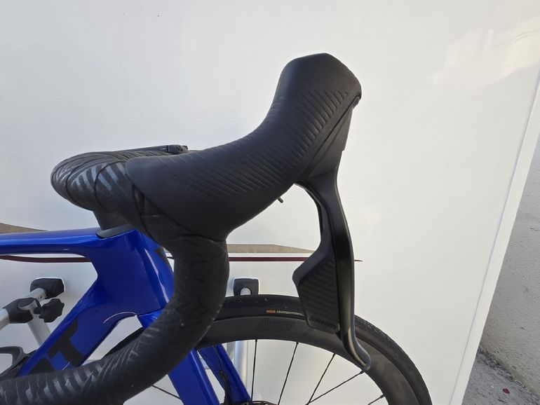 Used Giant Propel Advanced 1 2024 2024 Road & Gravel, Blue — image 6 of 10