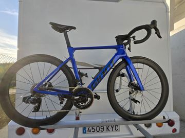 Used Giant Propel Advanced 1 2024 2024 Road & Gravel, Blue — image 8 of 10