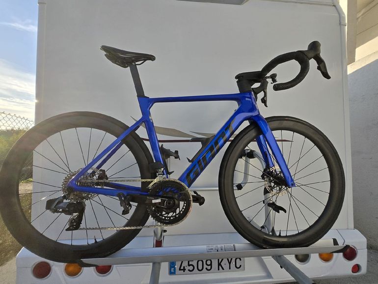 Used Giant Propel Advanced 1 2024 2024 Road & Gravel, Blue — image 8 of 10