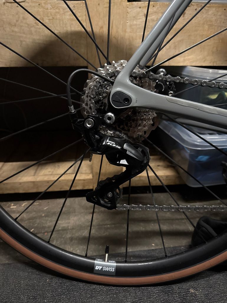 Used Canyon Ultimate CF SL 7 Disc 2021 2021 Road & Gravel, Light Gray — image 3 of 4