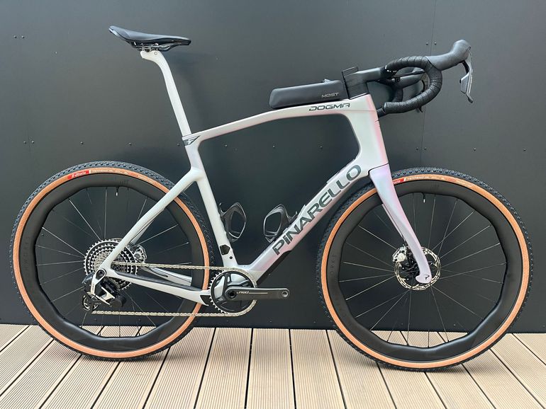 Used Pinarello Dogma GR 2026 Road & Gravel, Hellgrau — image 1 of 4