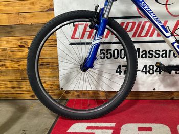 Used Specialized Hardrock 2011 2011 Mountainbike, Blue, 26 — image 4 of 6