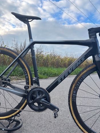 Used Stevens Super prestige Shimano Ultegra Di2 2022 Road & Gravel, Light Gray — image 4 of 13