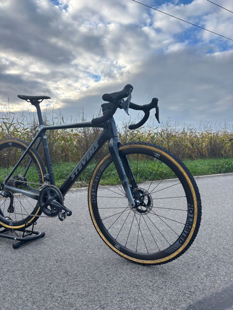 Used Stevens Super prestige Shimano Ultegra Di2 2022 Road & Gravel, Light Gray — image 1 of 13
