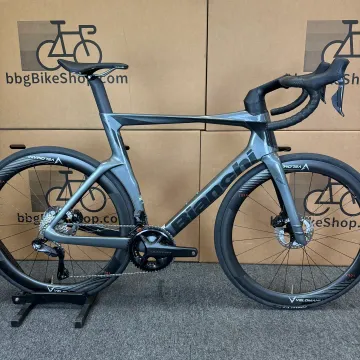 Used Bianchi New Bianchi Oltre Comp, Ultegra Di2 12-speed - 2024 (59cm) 2024 Road & Gravel