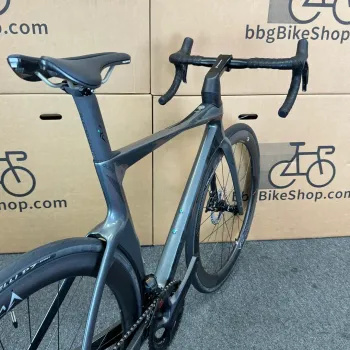 Used Bianchi New Bianchi Oltre Comp, Ultegra Di2 12-speed - 2024 (55cm) 2024 Road & Gravel, Black — image 9 of 10