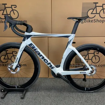 Used Bianchi New Bianchi Oltre Comp, Ultegra Di2 12-speed - 2024 (57cm) 2024 Road & Gravel, White — image 2 of 12