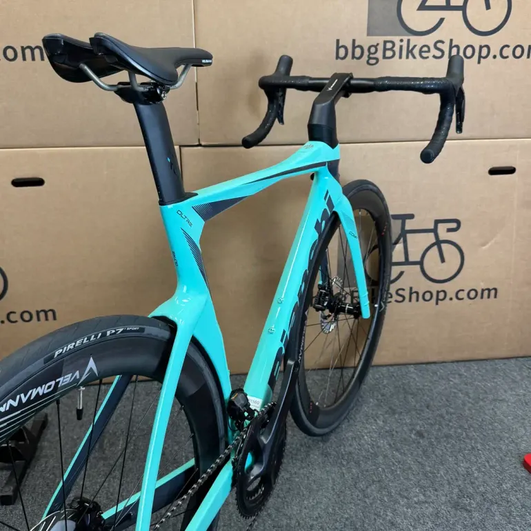 Used Bianchi New Bianchi Oltre Comp, Ultegra Di2 12-speed - 2024 (55cm) 2024 Road & Gravel, Blue — image 8 of 12