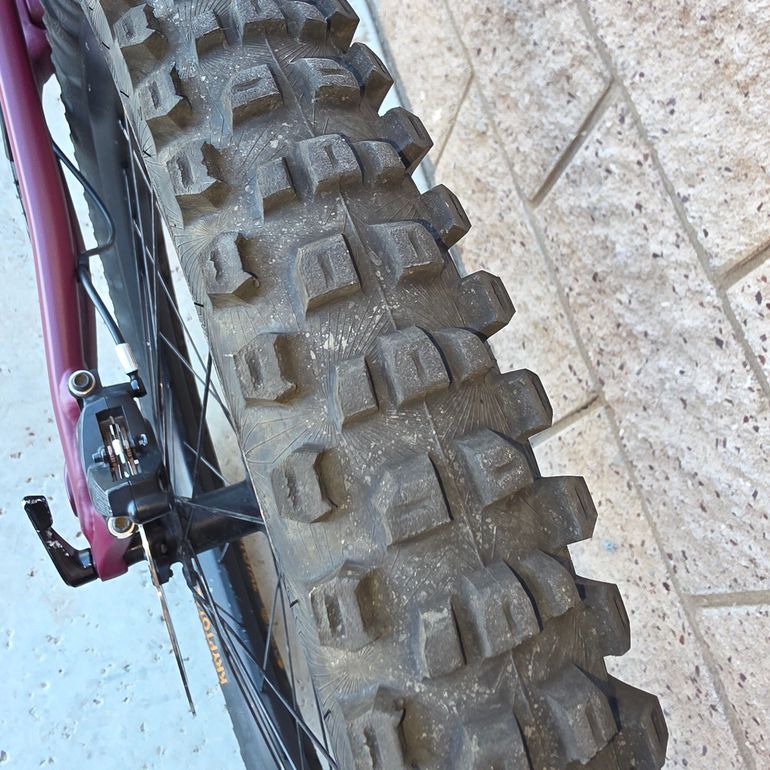 Used Specialized Status 140 2022 2022 Mountainbike, Red, 29, 27.5 — image 19 of 20
