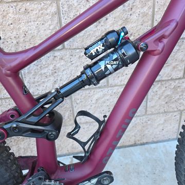 Used Specialized Status 140 2022 2022 Mountainbike, Red, 29, 27.5 — image 3 of 20