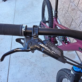 Used Specialized Status 140 2022 2022 Mountainbike, Red, 29, 27.5 — image 7 of 20