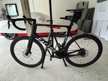 Used Factor OSTRO VAM 2022 2022 Road & Gravel, Black — image 1 of 7