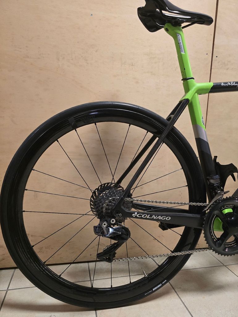 Used Colnago C64 2021 Road & Gravel, Green — image 9 of 19