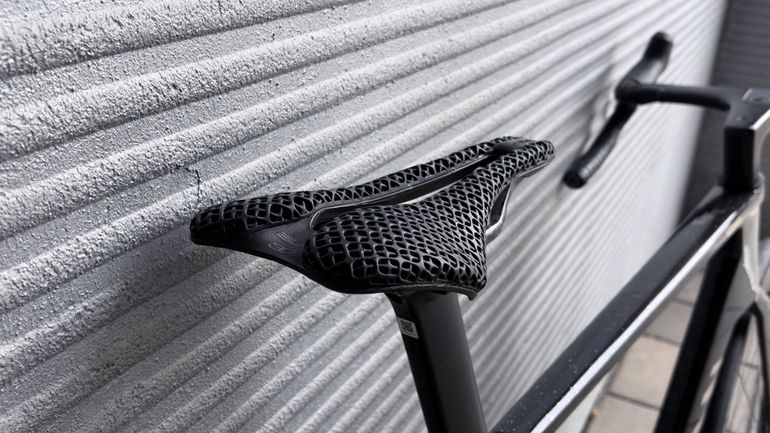 Used Canyon Aeroad CFR eTap 2024 2024 Road & Gravel, Black — image 4 of 17